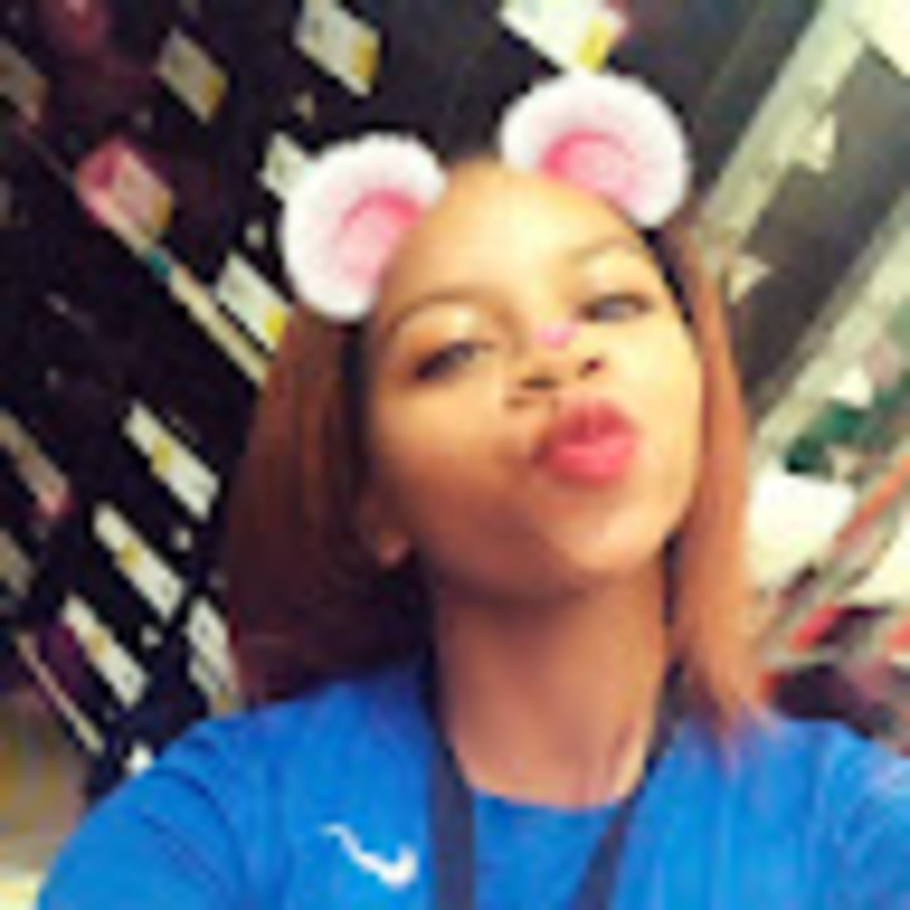 Meet your Posher, Sharn'e